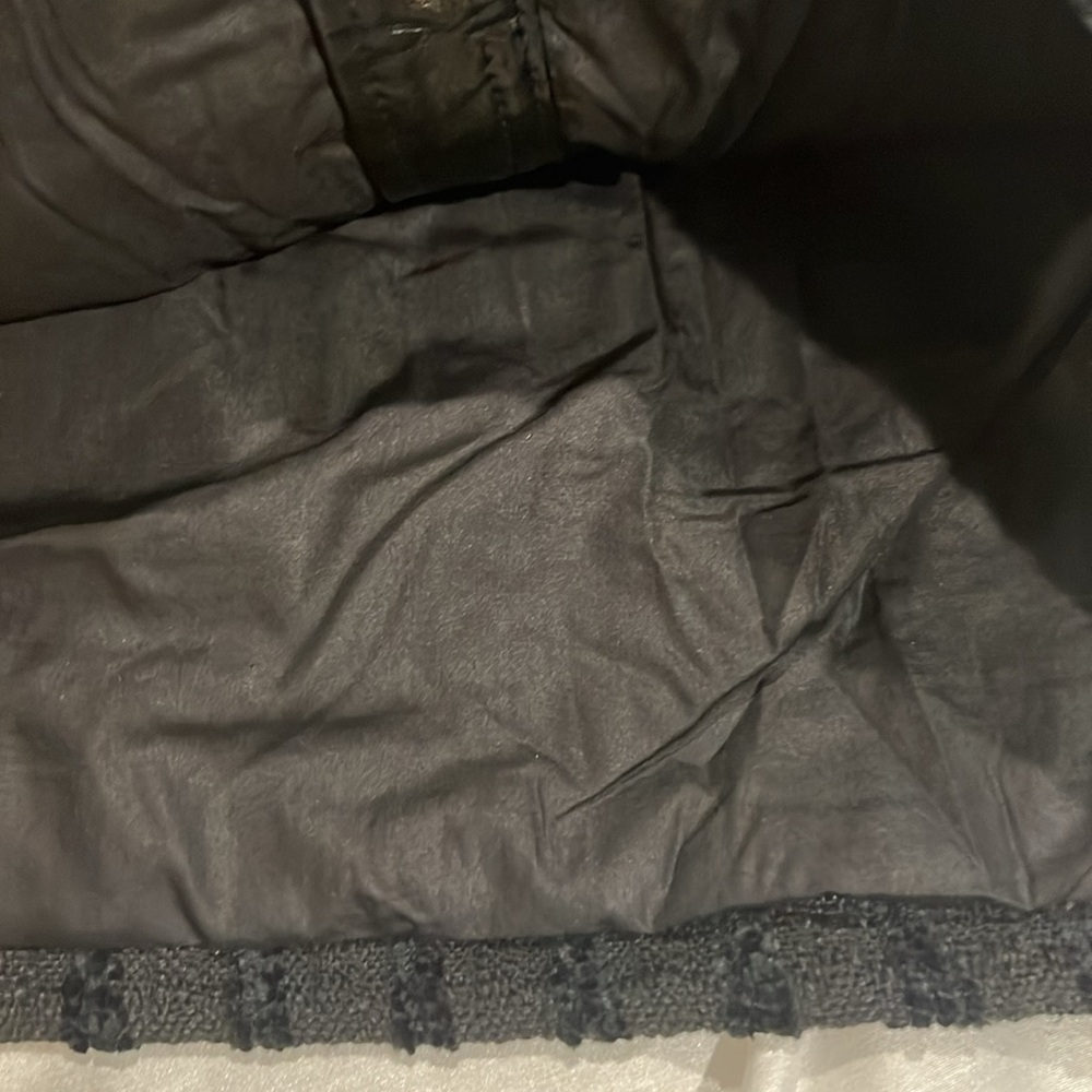 NWOT BLACK SKIRT SIZE XS - Picture 5 of 6
